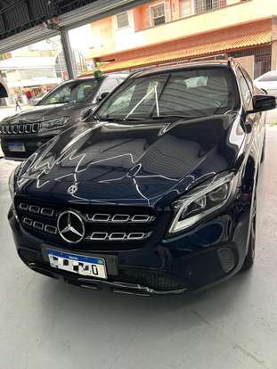 MERCEDES-BENZ-GLA 200-2018