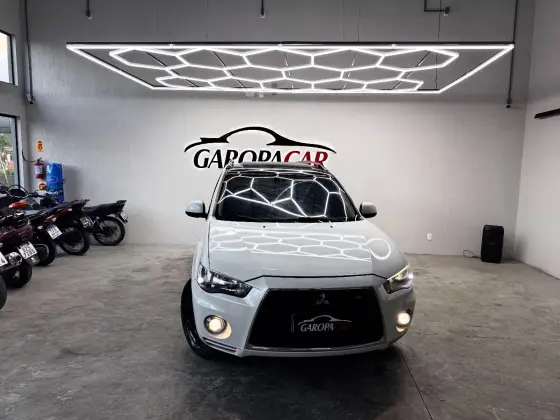 MITSUBISHI OUTLANDER 3.0 GT 4X4 V6 24V GASOLINA 4P AUTOMÁTICO