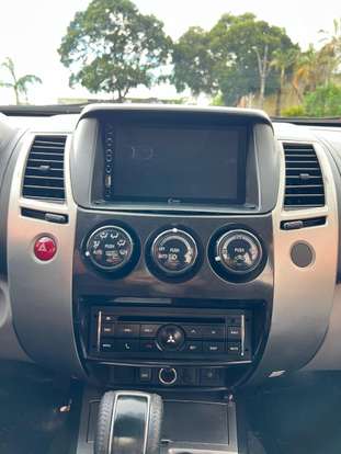 MITSUBISHI-PAJERO DAKAR-2013