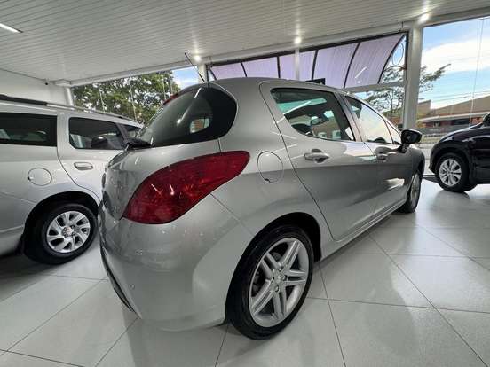 PEUGEOT-308-2015
