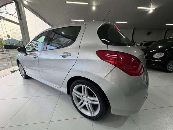 PEUGEOT-308-2015