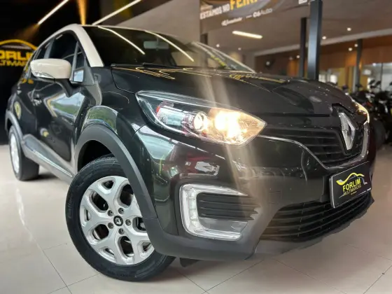RENAULT CAPTUR 1.6 16V SCE FLEX LIFE X-TRONIC RENAULT CAPTUR 1.6 16V SCE FLEX LIFE X-TRONIC