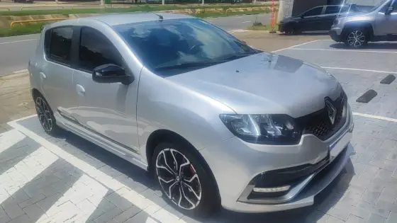 RENAULT SANDERO 2.0 16V HI-FLEX RS MANUAL RENAULT SANDERO 2.0 16V HI-FLEX RS MANUAL