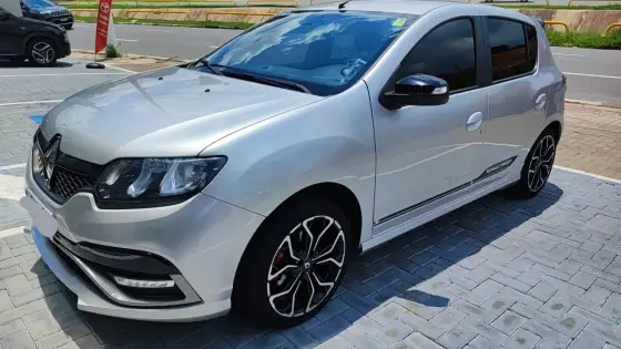RENAULT SANDERO 2.0 16V HI-FLEX RS MANUAL RENAULT SANDERO 2.0 16V HI-FLEX RS MANUAL