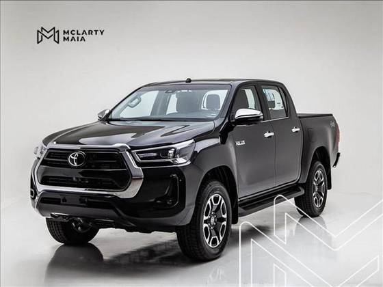 TOYOTA HILUX 2.8 D-4D TURBO DIESEL CD SRX 4X4 AUTOMÁTICO