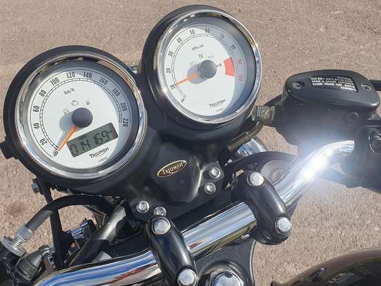 TRIUMPH-THRUXTON TRIUMPH-THRUXTON-2014