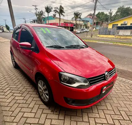 VOLKSWAGEN-FOX-2010