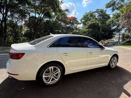 AUDI-A4-2015