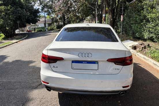 AUDI-A4-2015