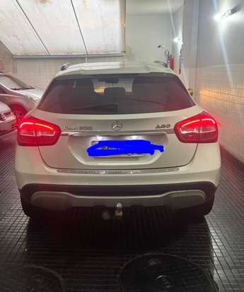 MERCEDES-BENZ-GLA 200-2017