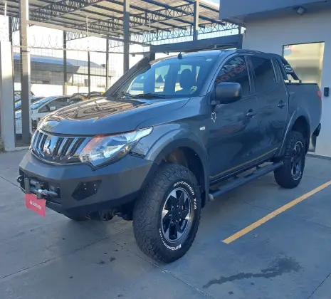 MITSUBISHI L200 TRITON 2.4 16V TURBO DIESEL SPORT GLS CD 4P 4X4 AUTOMÁTICO