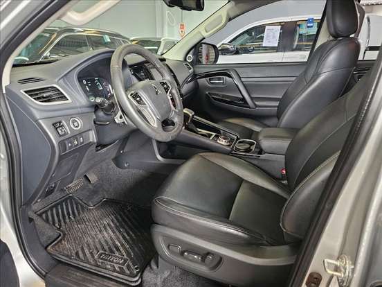 MITSUBISHI-PAJERO SPORT-2023