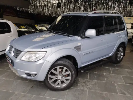 MITSUBISHI PAJERO TR4 2.0 4X2 16V 140CV FLEX 4P MANUAL
