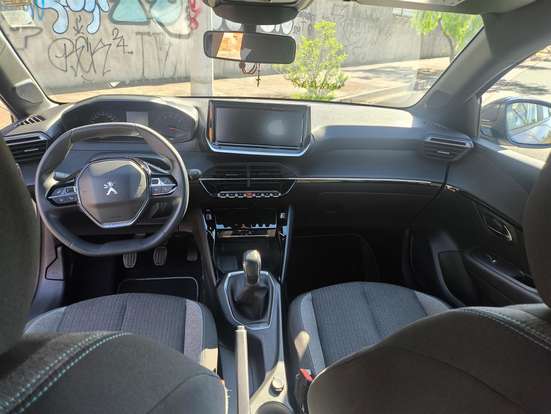 PEUGEOT-208-2023