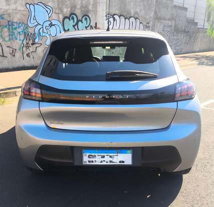 PEUGEOT-208-2023
