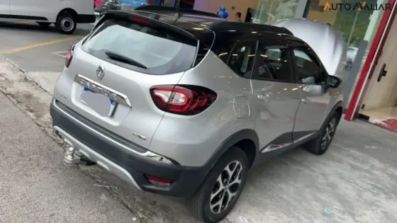 RENAULT CAPTUR 1.6 16V SCE FLEX INTENSE X-TRONIC RENAULT CAPTUR 1.6 16V SCE FLEX INTENSE X-TRONIC