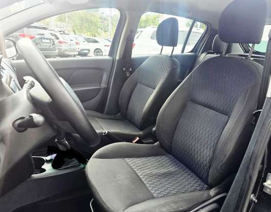 RENAULT-SANDERO-2016