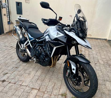 TRIUMPH TIGER 900 GT 