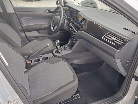 VOLKSWAGEN-POLO-2024