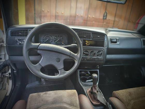 VOLKSWAGEN GOLF 2.0 MI GTI 8V GASOLINA 2P MANUAL