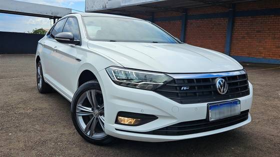VOLKSWAGEN JETTA 2019 1.4 250 TSI TOTAL FLEX R-LINE TIPTRONIC