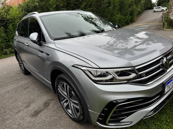 VOLKSWAGEN TIGUAN 2.0 300 TSI GASOLINA ALLSPACE R-LINE AUTOMÁTICO