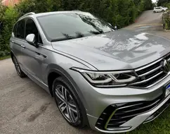 VOLKSWAGEN TIGUAN 2.0 300 TSI GASOLINA ALLSPACE R-LINE AUTOMÁTICO VOLKSWAGEN TIGUAN 2.0 300 TSI GASOLINA ALLSPACE R-LINE AUTOMÁTICO