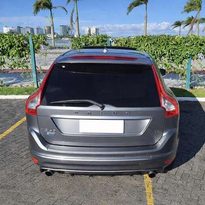 VOLVO-XC60-2.0 T5 R DESIGN TURBO GASOLINA 4P AUTOMÁTICO VOLVO-XC60-2015