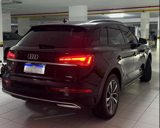 AUDI-Q5-2022