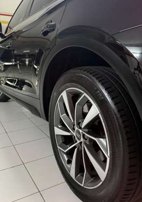 AUDI-Q5-2022
