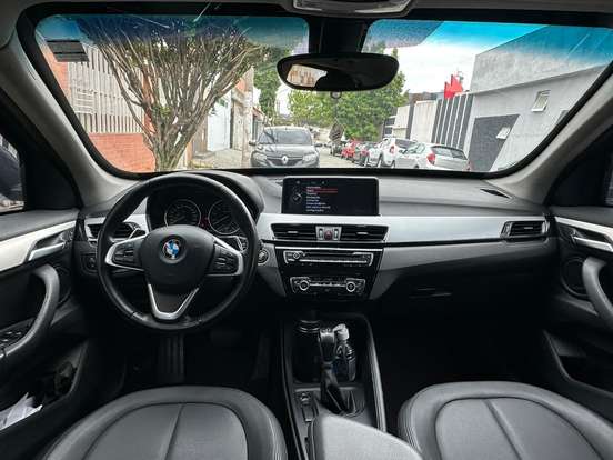 BMW-X1-2.0 16V TURBO ACTIVEFLEX SDRIVE20I 4P AUTOMÁTICO BMW-X1-2017