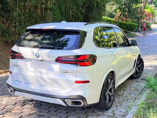 BMW-X5-3.0 I6 TURBO HÍBRIDO XDRIVE50E M SPORT AUTOMÁTICO BMW-X5-2023