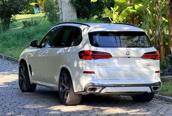 BMW-X5-2023