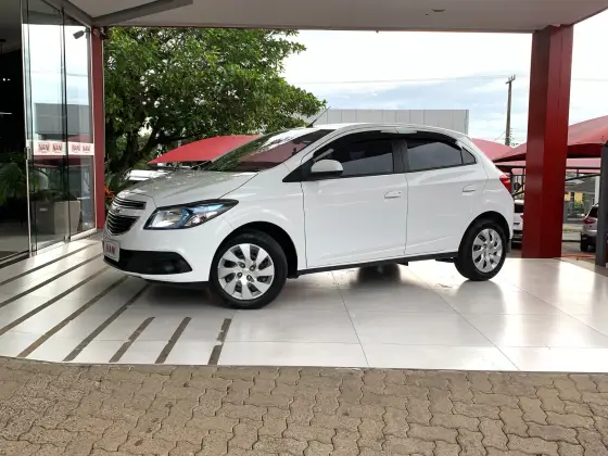 CHEVROLET ONIX 1.4 MPFI LT 8V FLEX 4P MANUAL