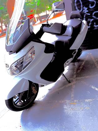 DAFRA MAXSYM 400i 
