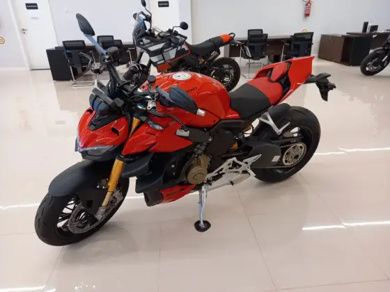 DUCATI STREETFIGHTER V4 S 