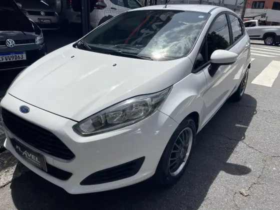FORD FIESTA 1.5 S HATCH 16V FLEX 4P MANUAL FORD FIESTA 1.5 S HATCH 16V FLEX 4P MANUAL
