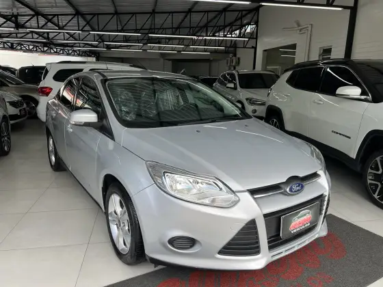 FORD FOCUS 2.0 SE 16V FLEX 4P POWERSHIFT FORD FOCUS 2.0 SE 16V FLEX 4P POWERSHIFT