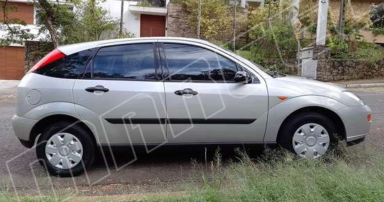 FORD-FOCUS-2003
