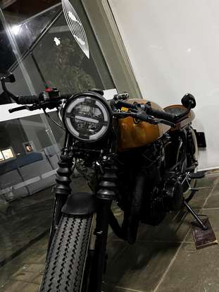 HONDA-CB 400 HONDA-CB 400-1983