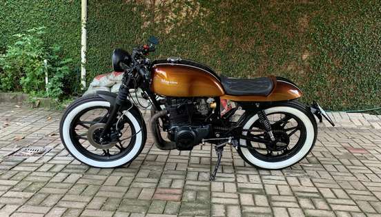 HONDA-CB 400 HONDA-CB 400-1983