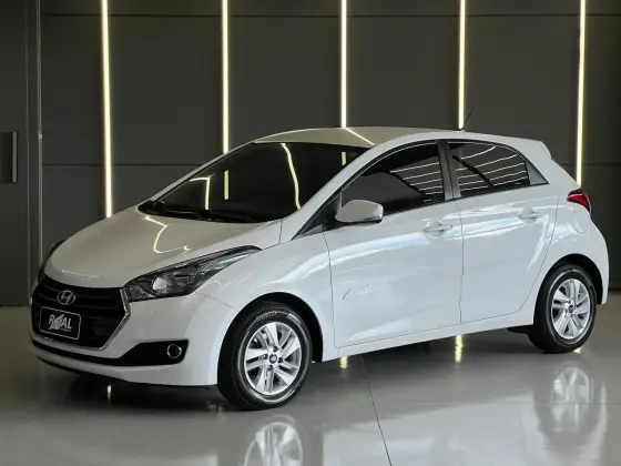 HYUNDAI HB20 1.6 COMFORT PLUS 16V FLEX 4P MANUAL HYUNDAI HB20 1.6 COMFORT PLUS 16V FLEX 4P MANUAL