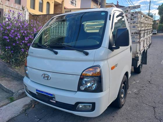 HYUNDAI HR 2.5 LONGO SEM CAÇAMBA 4X2 16V 130CV TURBO INTERCOOLER DIESEL 2P MANUAL