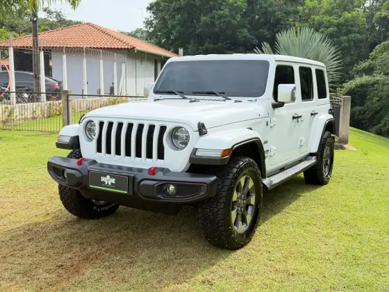 JEEP WRANGLER 2.0 TURBO GASOLINA UNLIMITED SAHARA 4P 4X4 AT8