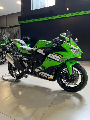 KAWASAKI NINJA ZX-4R KAWASAKI NINJA ZX-4R