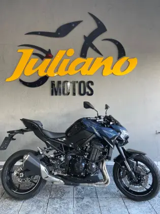 KAWASAKI Z900 KAWASAKI Z900