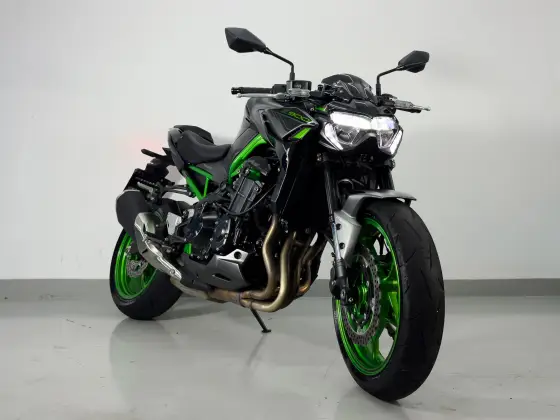 KAWASAKI Z900 
