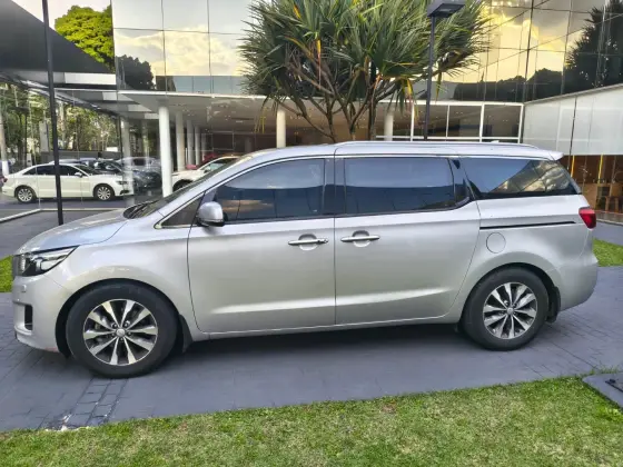 KIA CARNIVAL 3.3 EX V6 24V GASOLINA 4P AUTOMATICO