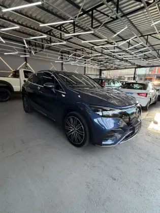 MERCEDES-BENZ EQE 300 SUV 89 KW ELÉTRICO MERCEDES-BENZ EQE 300 SUV 89 KW ELÉTRICO