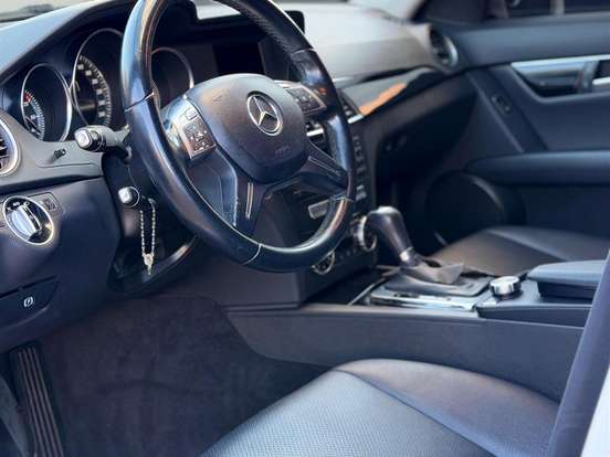 MERCEDES-BENZ-C 180-1.6 CGI SPORT 16V TURBO GASOLINA 4P AUTOMÁTICO MERCEDES-BENZ-C 180-2013